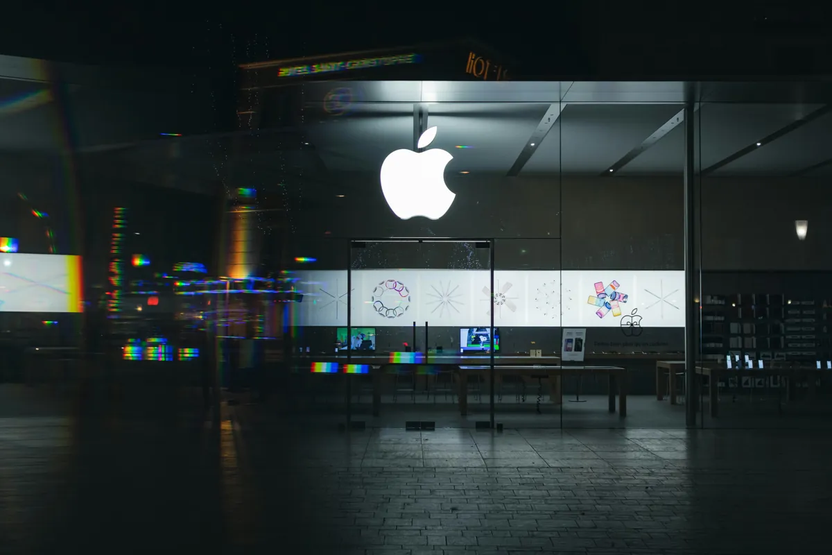 Ecosistema Apple e servizi di intelligenza artificiale accessibili tramite iPhone