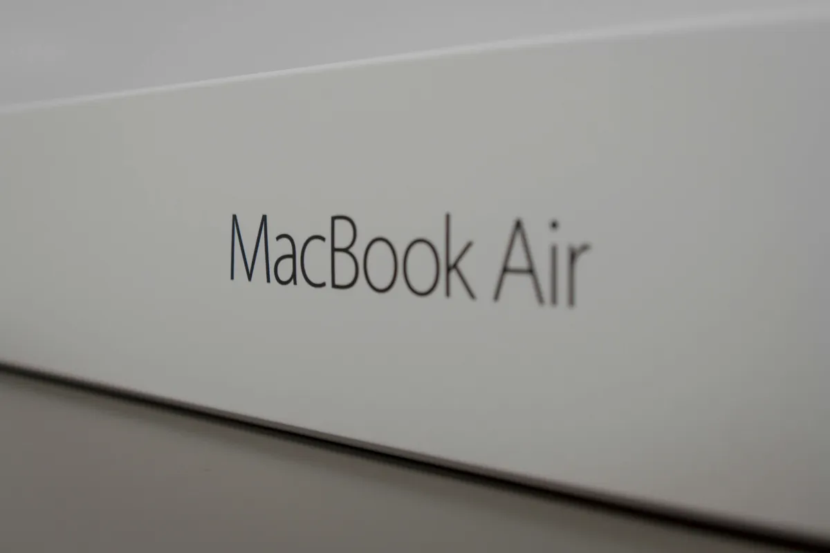 Apple MacBook Air M5 con design sottile e chip Apple M5