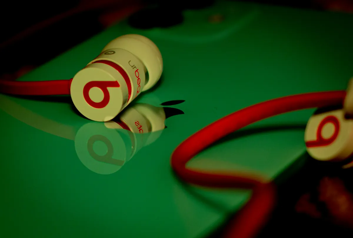 Beats Studio Buds+ con driver da 8,2 mm per la riproduzione musicale