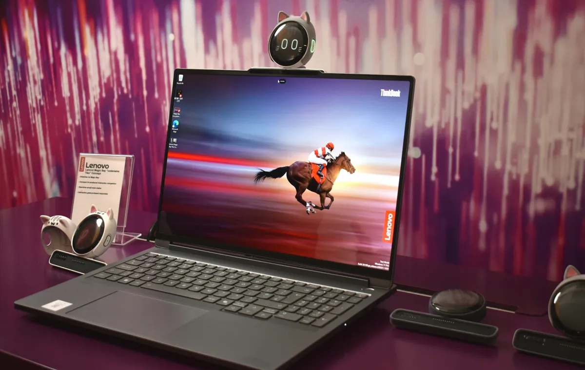 Lenovo ThinkPad X1 Carbon Gen 12 con tastiera ThinkPad, TrackPoint e touchpad