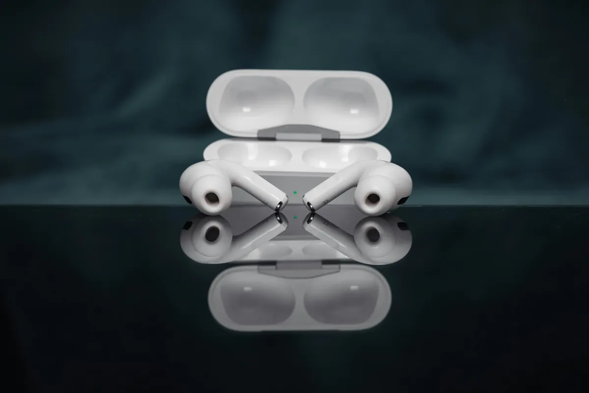 AirPods Pro 3 con sensore cardio a infrarossi integrato per il monitoraggio della frequenza cardiaca